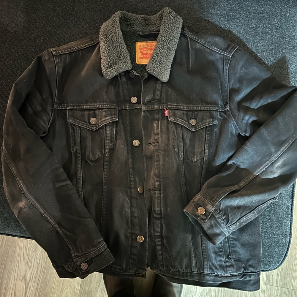 Sherpa lined Levi's Jacket